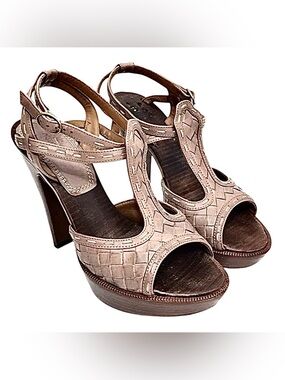BOTTEGA VENETA Light Brown Intrecciato Leather T-Strap Platform Heels
